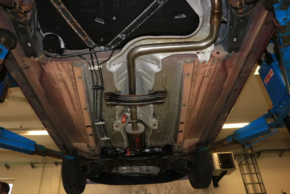 Fox Vorschalldämpfer Auspuff Sportauspuff für Ford Fiesta VII/ Fiesta VII Sport Sonderaktion