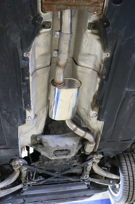 Aktuell Fox Audi A4 B8 - 2,0 Vorschalldämpfer mit Flexrohr