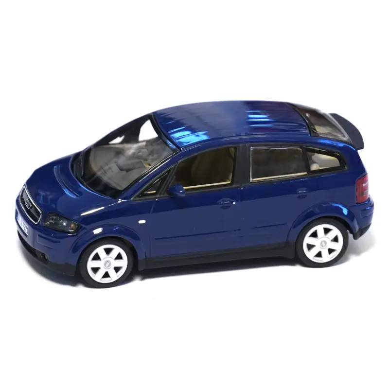 Audi A2 Modellauto 1:43 Miniatur Modell Brillantblau A5-5801 Beliebt